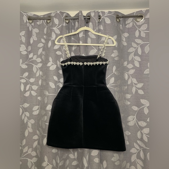 Nadine Merabi Em Velvet Black Dress - Picture 7 of 9